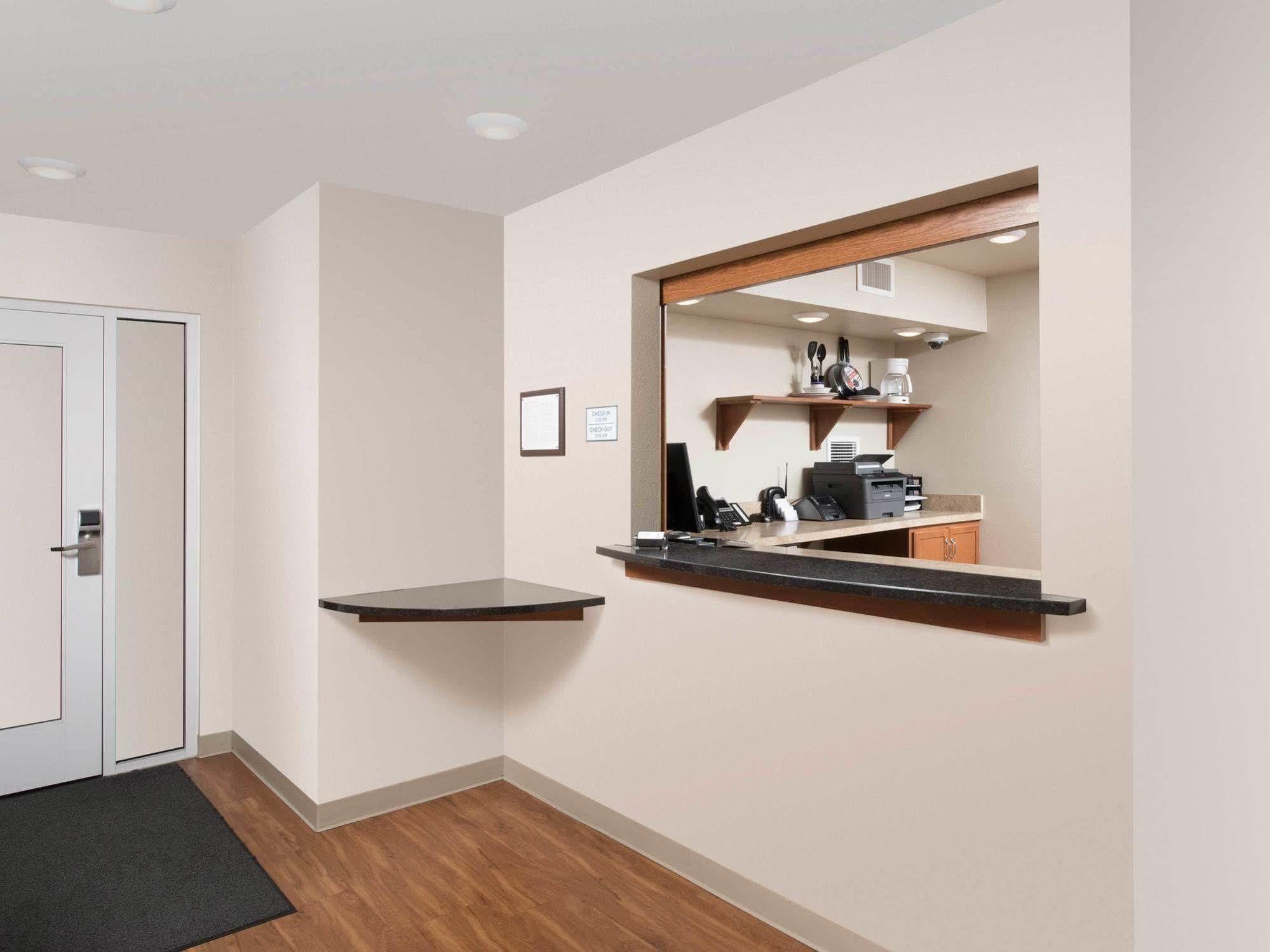 Extended Stay America Select Suites - Kalamazoo - West Exterior photo